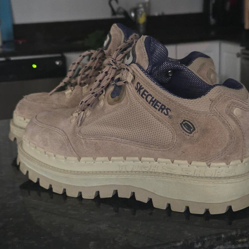 Vintage Skechers USA Suede Platform Sneakers - Size 9